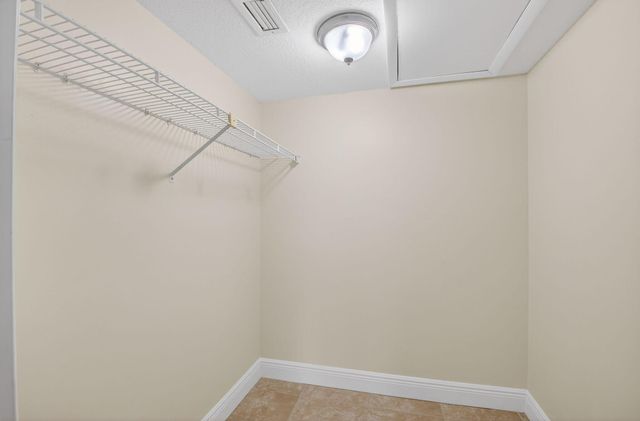 21943 REMSEN Terrace 207, Boca Raton, FL 33433