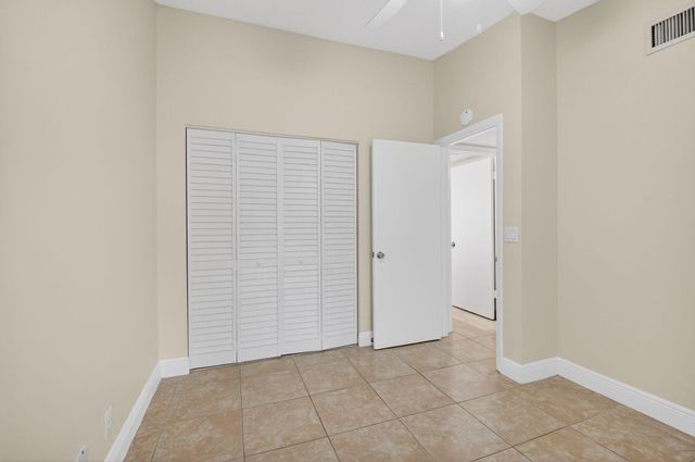21943 REMSEN Terrace 207, Boca Raton, FL 33433
