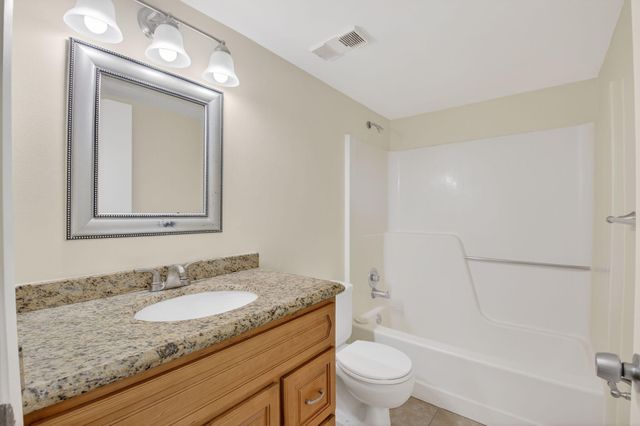 21943 REMSEN Terrace 207, Boca Raton, FL 33433