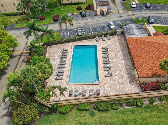 21943 REMSEN Terrace 207, Boca Raton, FL 33433