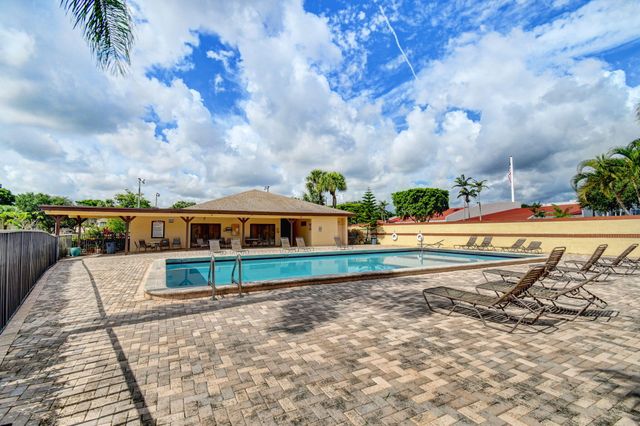 21943 REMSEN Terrace 207, Boca Raton, FL 33433