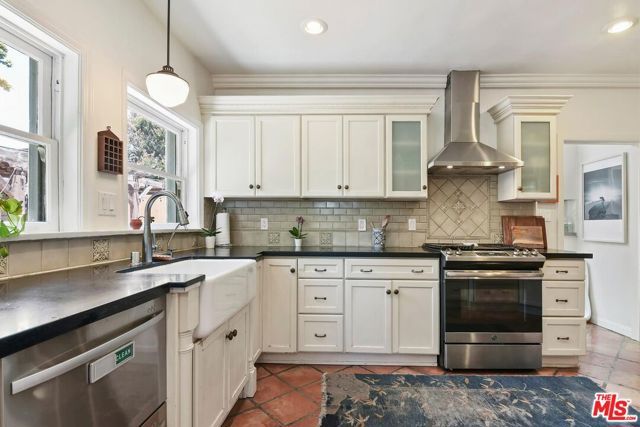 831 E Rio Grande Street, Pasadena, CA 91104