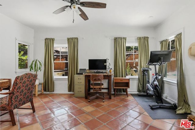 831 E Rio Grande Street, Pasadena, CA 91104