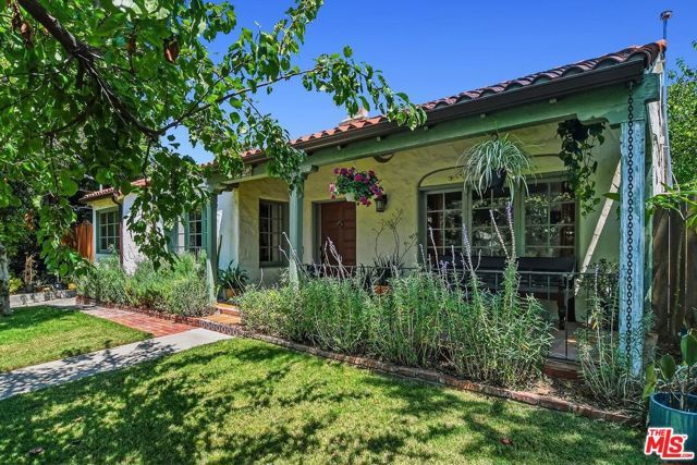 831 E Rio Grande Street, Pasadena, CA 91104