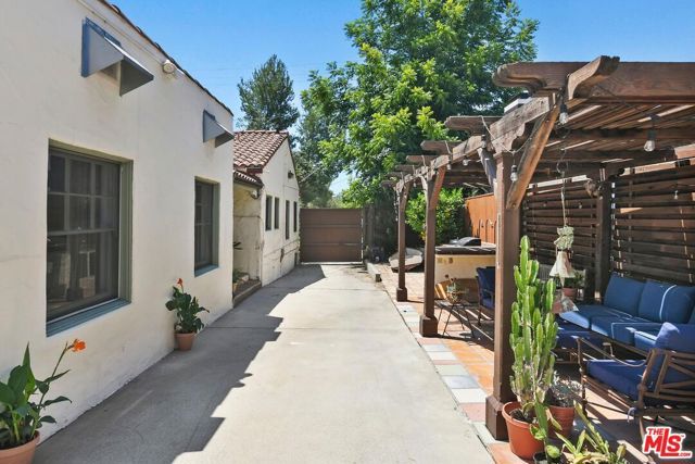 831 E Rio Grande Street, Pasadena, CA 91104