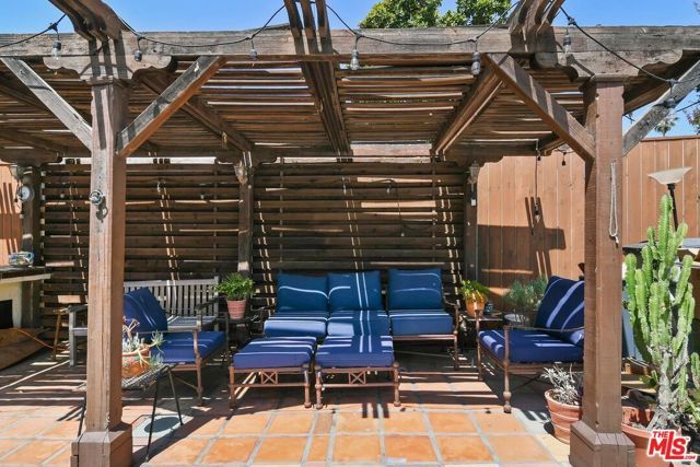 831 E Rio Grande Street, Pasadena, CA 91104