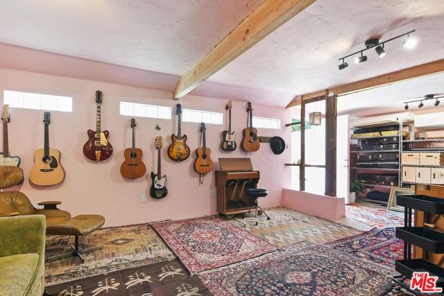 831 E Rio Grande Street, Pasadena, CA 91104