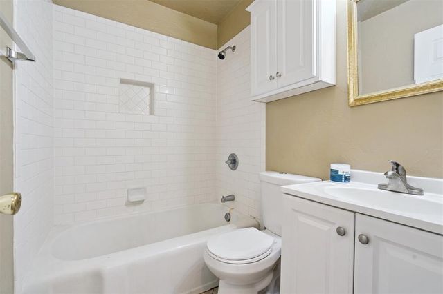 317 E Key Boulevard, Midwest City, OK 73110