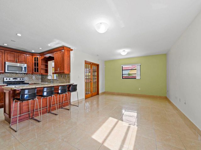 3791 SW 142nd Ave, Miami, FL 33175
