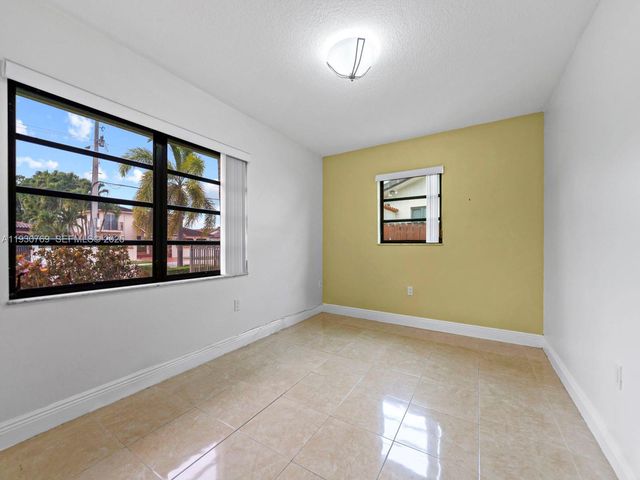 3791 SW 142nd Ave, Miami, FL 33175