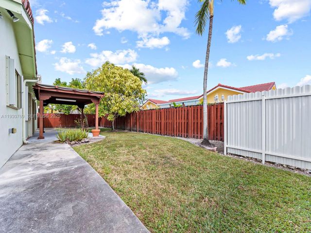 3791 SW 142nd Ave, Miami, FL 33175