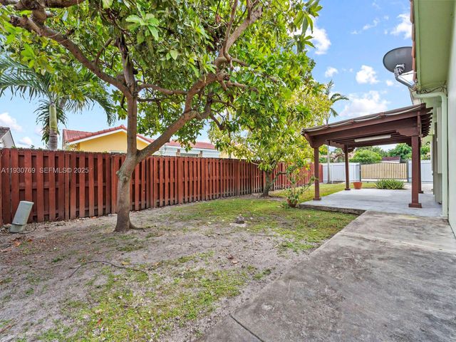 3791 SW 142nd Ave, Miami, FL 33175