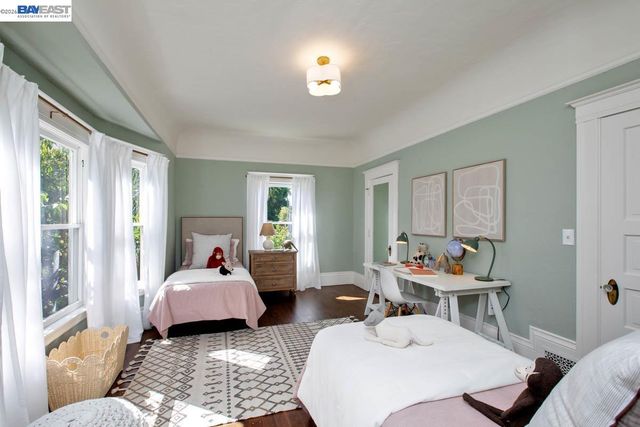 1111 Union St, Alameda, CA 94501
