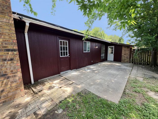 15806 Corsair Road, Houston, TX 77053