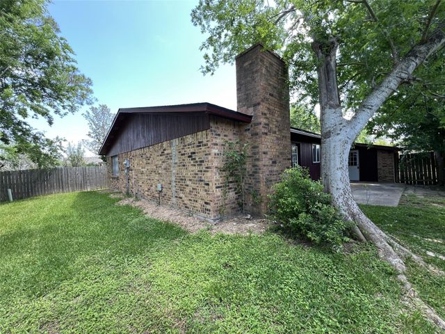 15806 Corsair Road, Houston, TX 77053