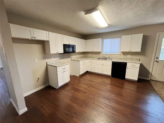 15806 Corsair Road, Houston, TX 77053
