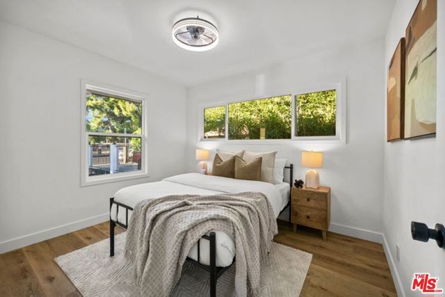 15358 Gault Street, Van Nuys (los Angeles), CA 91406