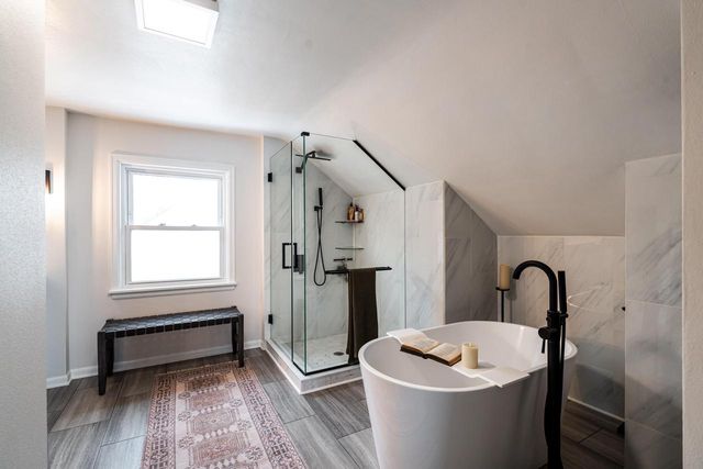 516 N Pleasant View STREET, Wauwatosa, WI 53226