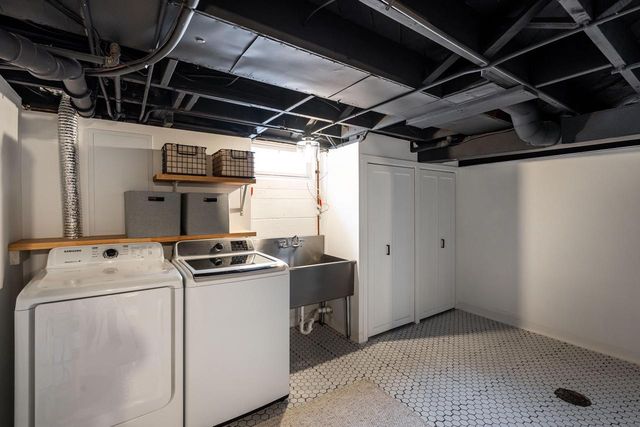 516 N Pleasant View STREET, Wauwatosa, WI 53226