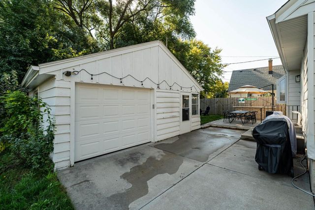 516 N Pleasant View STREET, Wauwatosa, WI 53226