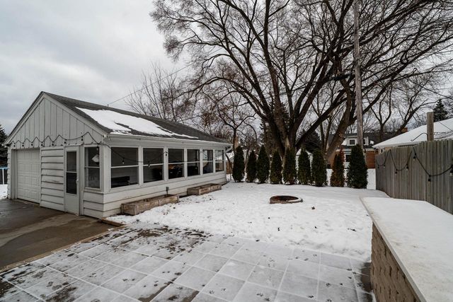 516 N Pleasant View STREET, Wauwatosa, WI 53226