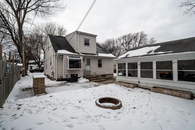 516 N Pleasant View STREET, Wauwatosa, WI 53226