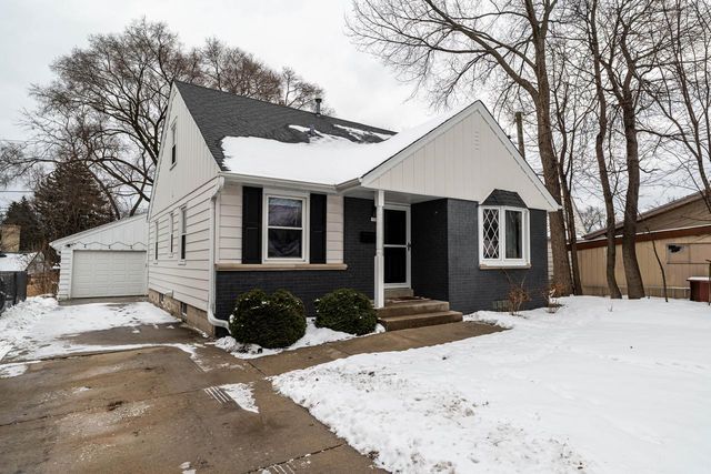 516 N Pleasant View STREET, Wauwatosa, WI 53226