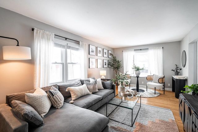 516 N Pleasant View STREET, Wauwatosa, WI 53226