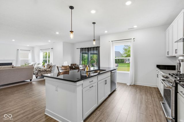 4724 White Willow Way, New Palestine, IN 46163