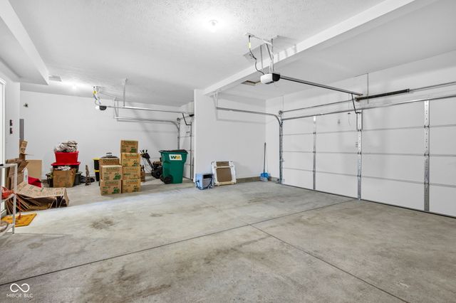 4724 White Willow Way, New Palestine, IN 46163