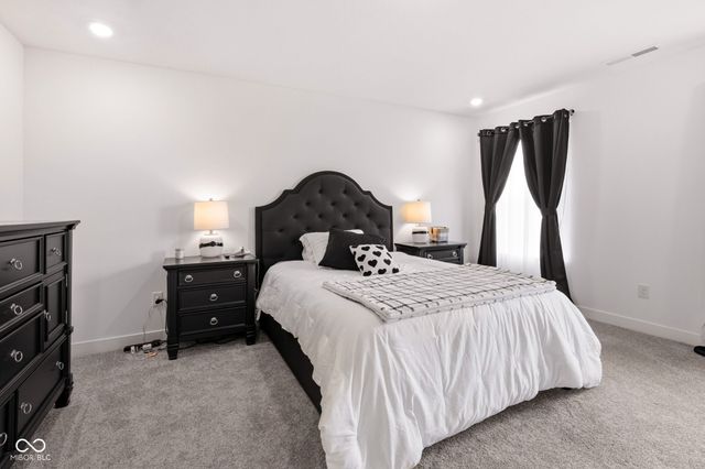 4724 White Willow Way, New Palestine, IN 46163