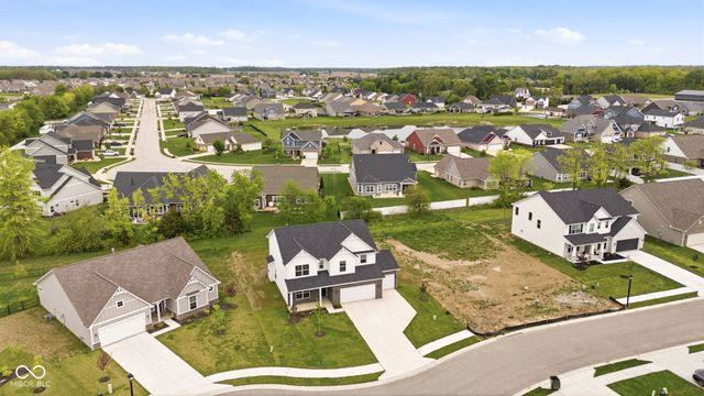 4724 White Willow Way, New Palestine, IN 46163
