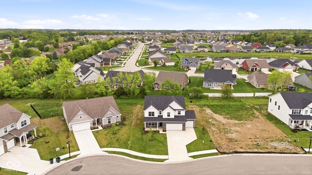 4724 White Willow Way, New Palestine, IN 46163
