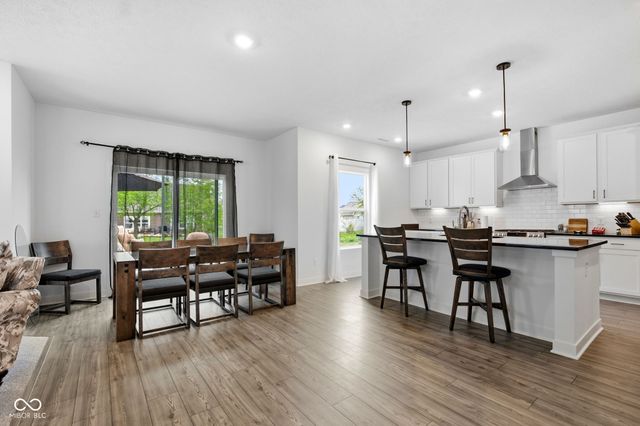 4724 White Willow Way, New Palestine, IN 46163