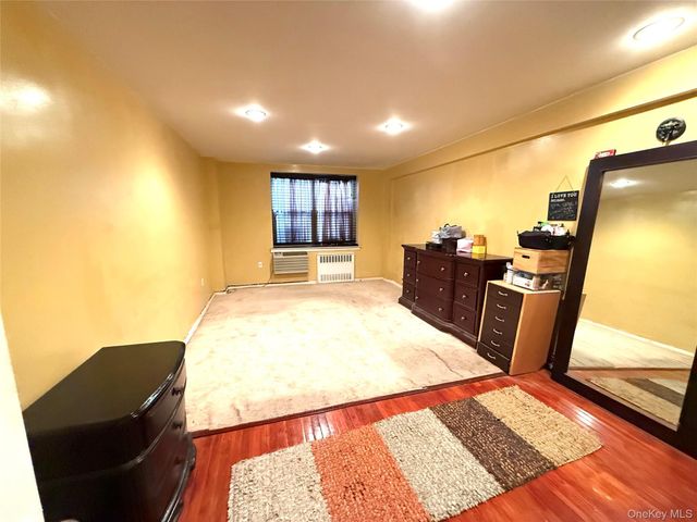 30 South Cole Avenue 2E, Spring Valley, NY 10977