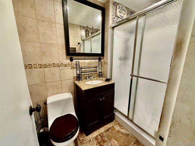 30 South Cole Avenue 2E, Spring Valley, NY 10977