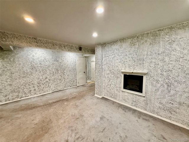 30 South Cole Avenue 2E, Spring Valley, NY 10977