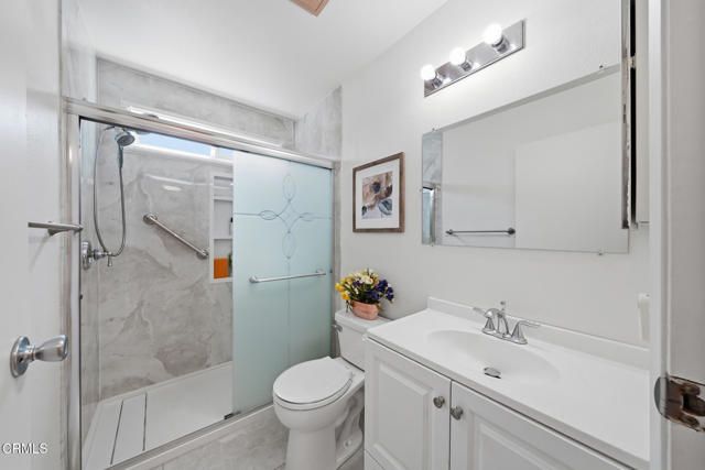 10260 Plainview Avenue 12, Los Angeles, CA 91042