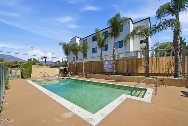 10260 Plainview Avenue 12, Los Angeles, CA 91042