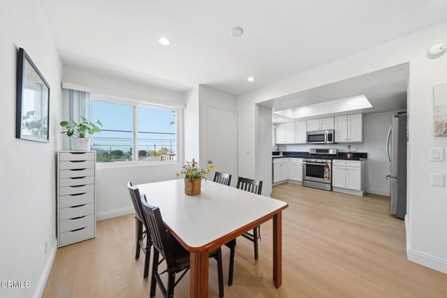 10260 Plainview Avenue 12, Los Angeles, CA 91042