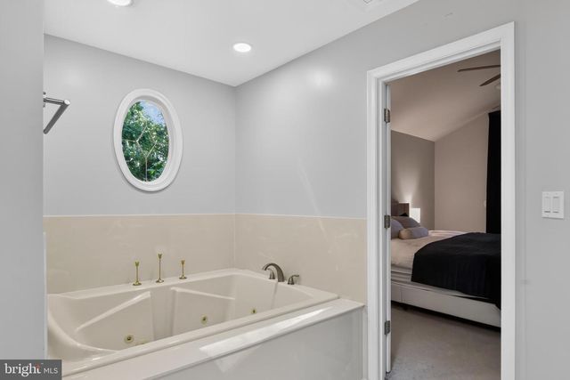 10511 HOLLEYBROOKE DR, Spotsylvania, VA 22553