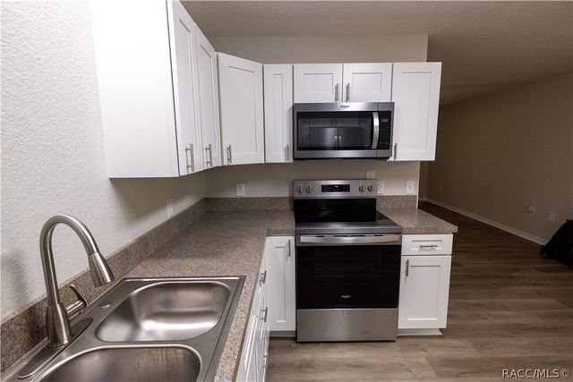 4438 Calamondin Street, Lady Lake, FL 32159