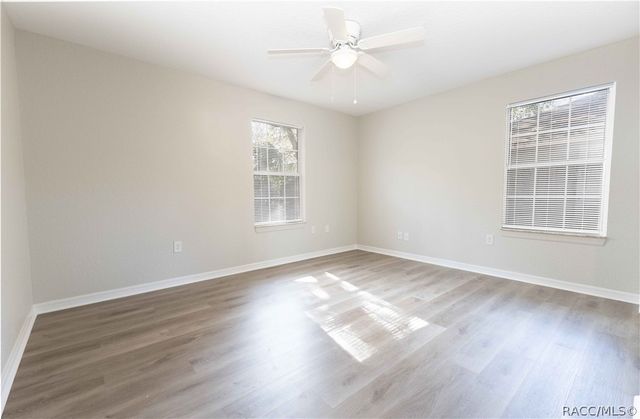 4438 Calamondin Street, Lady Lake, FL 32159