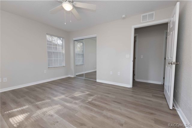 4438 Calamondin Street, Lady Lake, FL 32159
