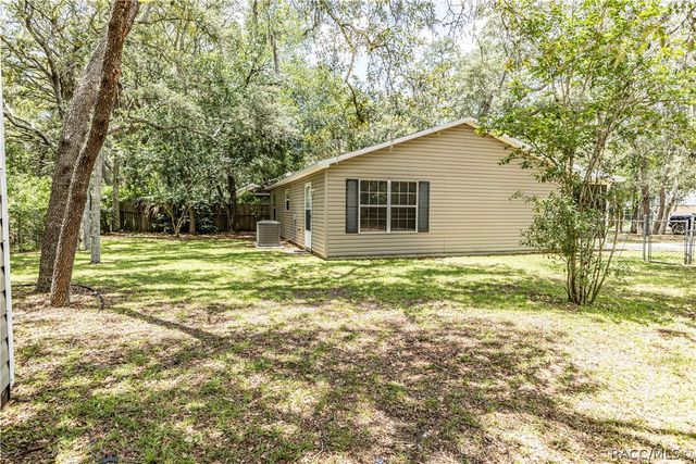 4438 Calamondin Street, Lady Lake, FL 32159