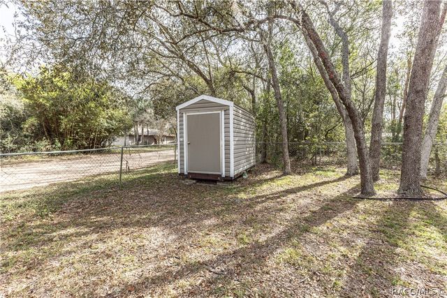 4438 Calamondin Street, Lady Lake, FL 32159
