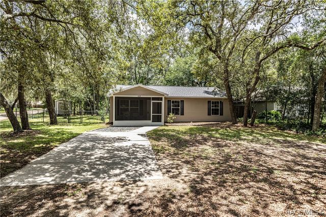 4438 Calamondin Street, Lady Lake, FL 32159