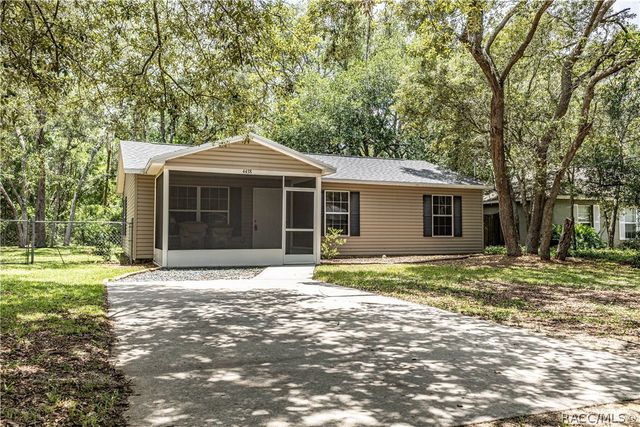 4438 Calamondin Street, Lady Lake, FL 32159