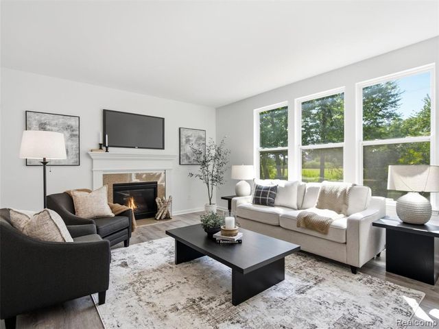 53283 Jaclyn Drive, Shelby Twp, MI 48315