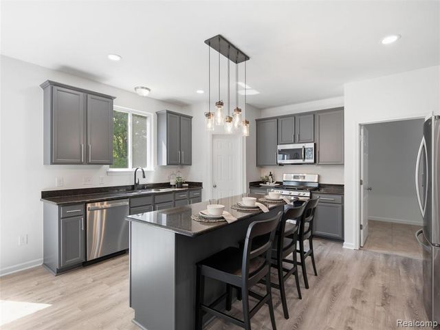 53283 Jaclyn Drive, Shelby Twp, MI 48315